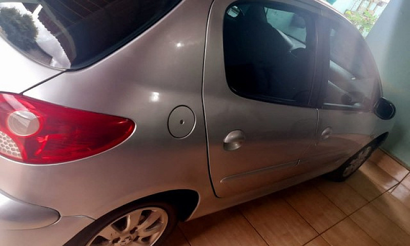 Vendo Peugeot 206 11...
