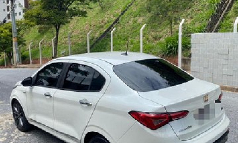 Fiat Cronos 1.8 Prec...