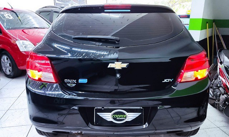 Chevrolet Onix Joy 1...