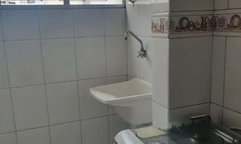 Ca- Alugo 1/4 Mobili...