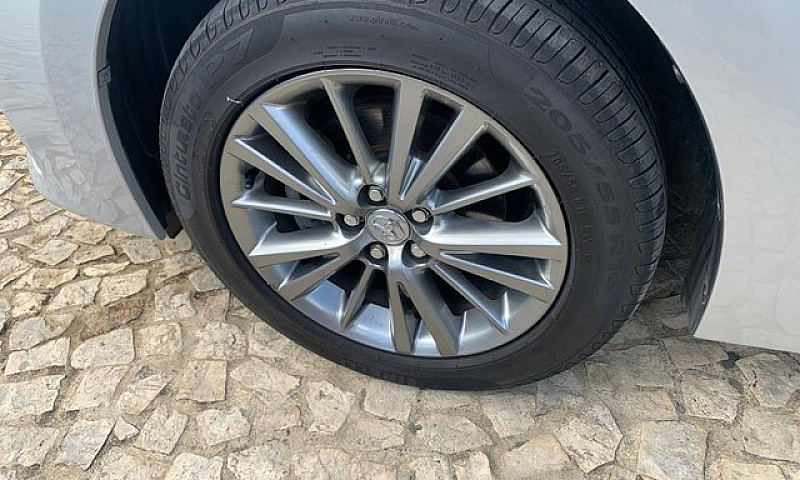 Toyota Corolla Xei 2...