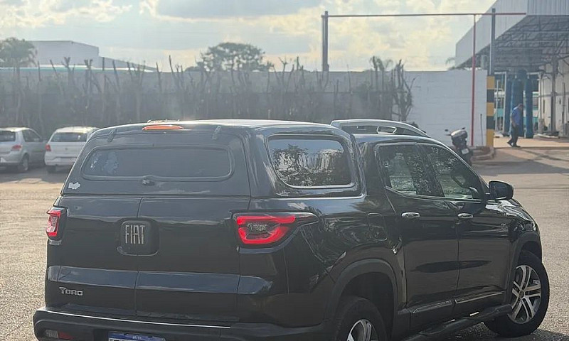 Fiat Toro Volcano 2....