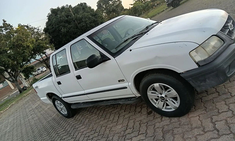 Chevrolet S10 Pick-U...