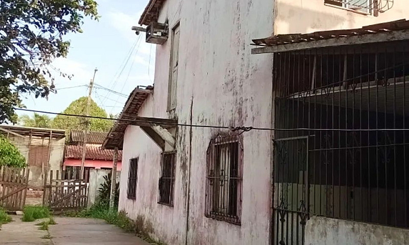 Casa Na Rua Andradas...