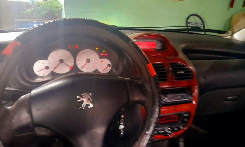 Vendo Peugeot 206 11...
