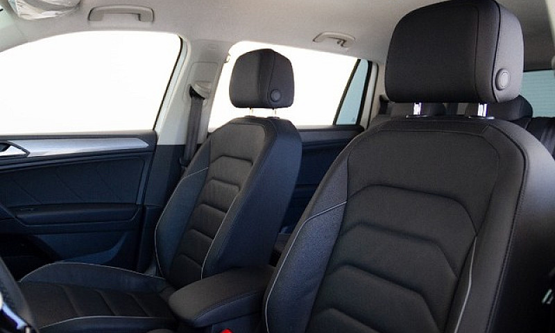 Volkswagen Tiguan 1....