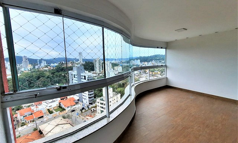 Apartamento Com Arqu...