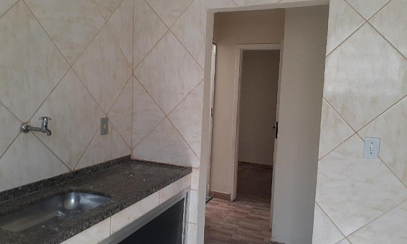 Casa Com 2 Quartos E...