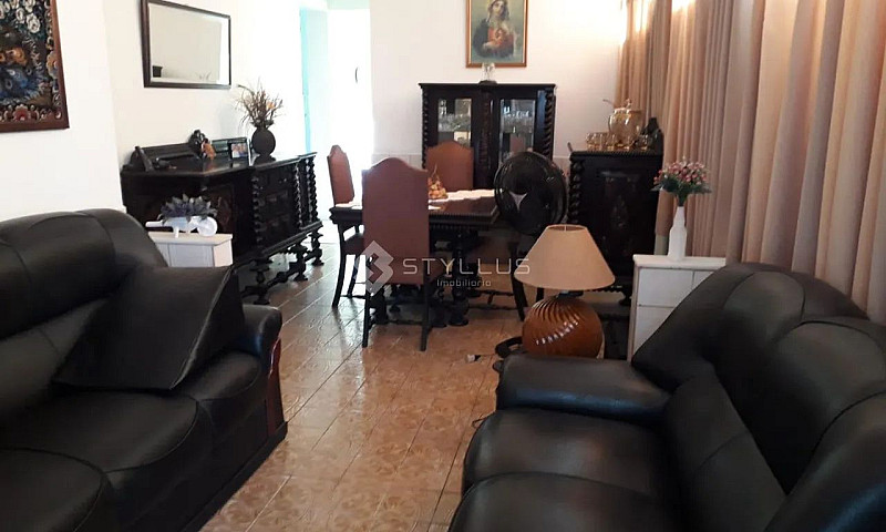 Casas De Vila Na Rua...