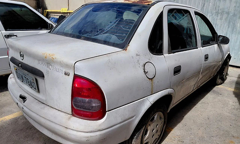 Chevrolet Corsa Seda...