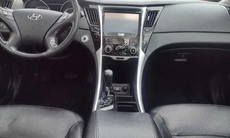 Hyundai Sonata - 201...
