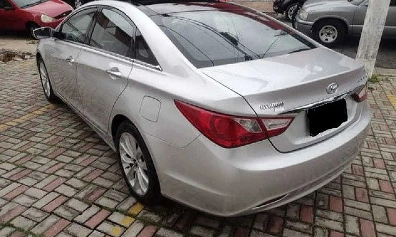 Hyundai Sonata - 201...