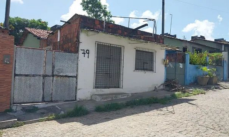Aluga-Se Casa Cm Pon...