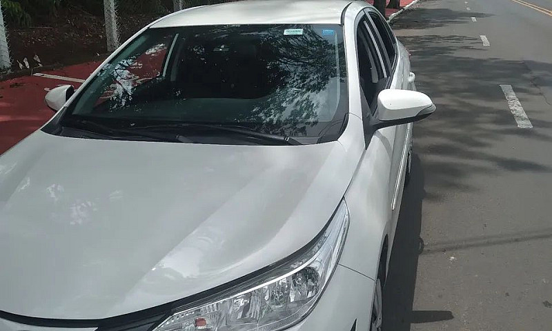 Toyota Yaris Xl Live...