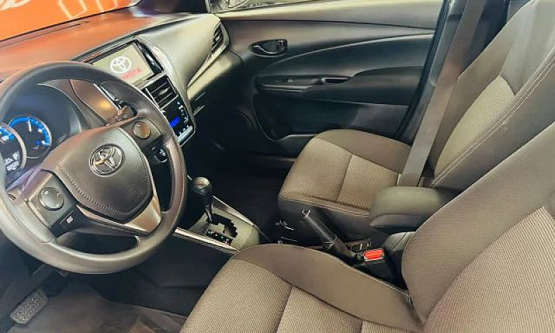 Toyota Yaris Xl 1.5 ...