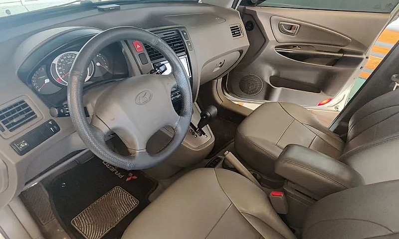 Hyundai Tucson 2.0 1...