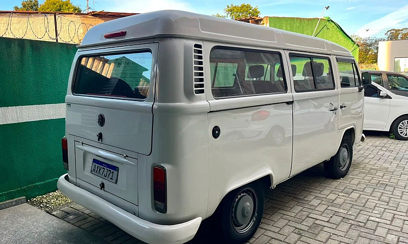Volkswagen Kombi Sta...