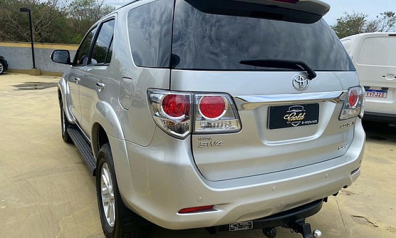 Toyota Hilux Sw4 Srv...
