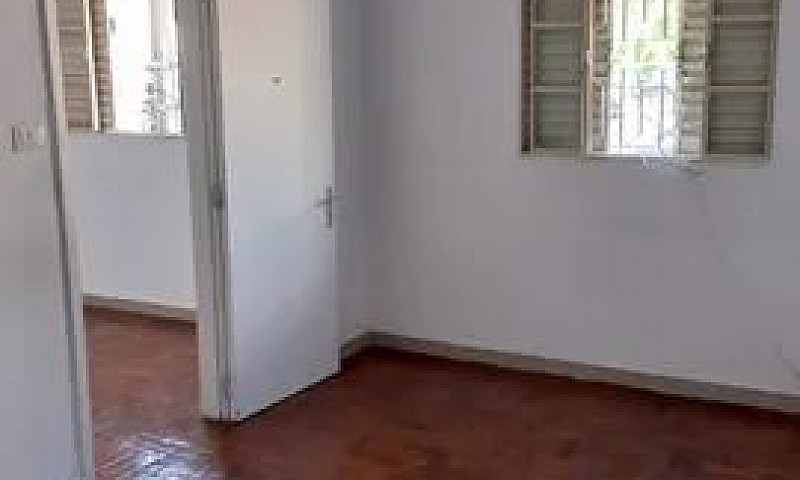 Casa No Carrão, Sala...