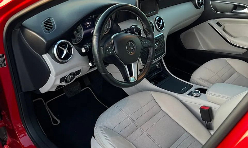 Mercedes-Benz Classe...