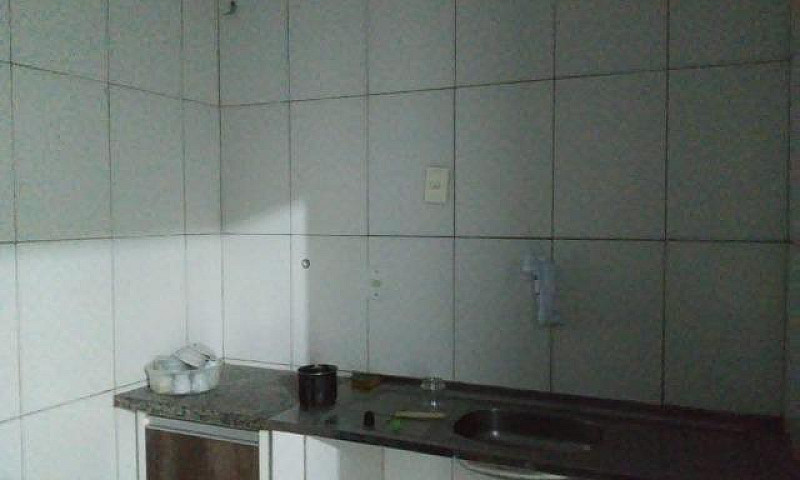 Alugo Casa 2/4 Com S...