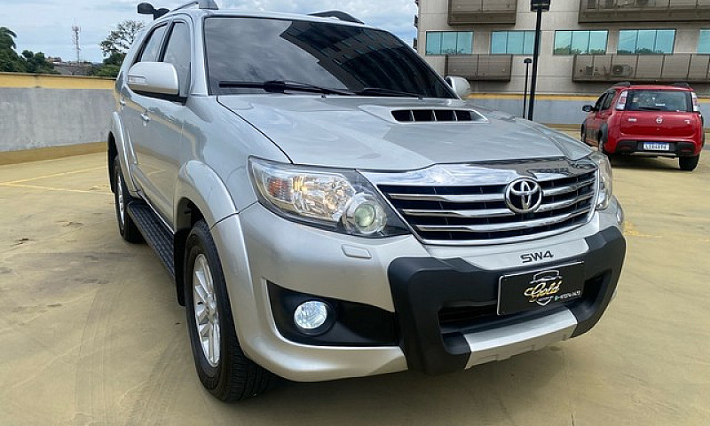 Toyota Hilux Sw4 Srv...