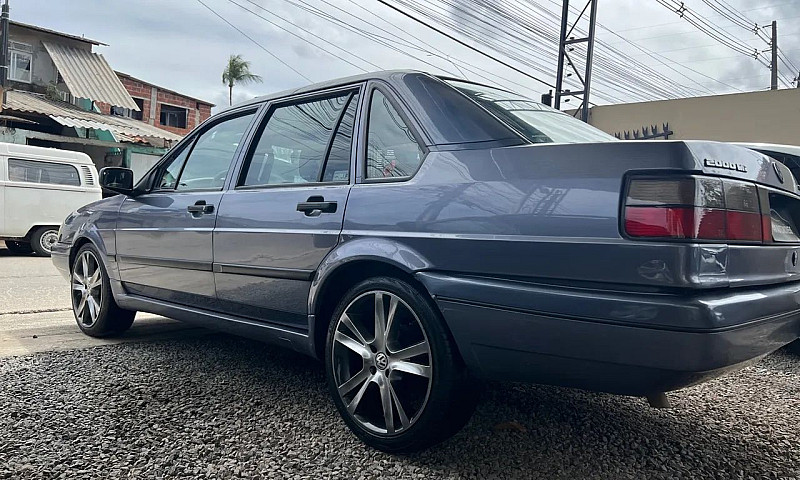 Santana 2000 Mi 1.8 ...