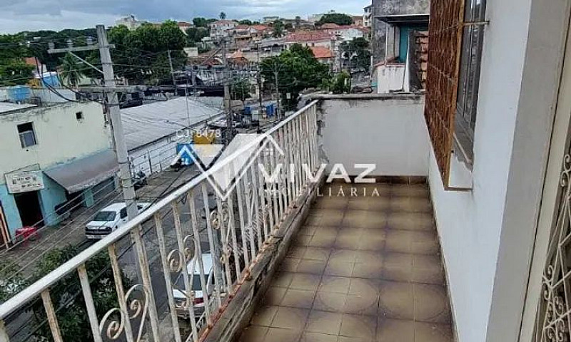 Excelente Casa Tripl...