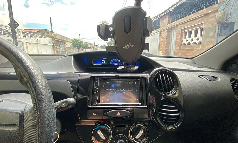 Toyota Etios X 1.3 F...
