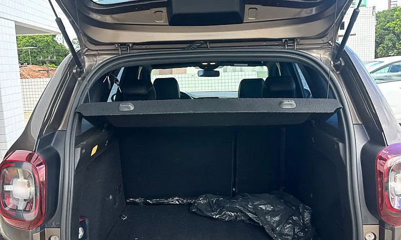 Renault Duster Iconi...
