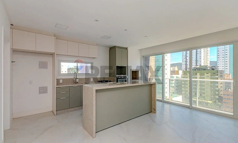 Apartamento 4 Suítes...