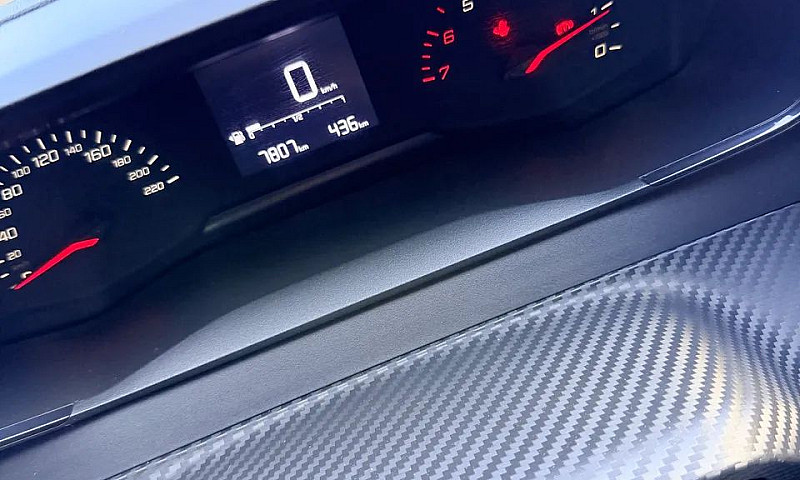 Peugeot 208 Style 1....