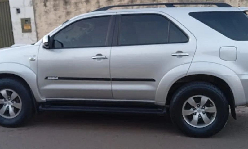 Toyota Hilux Sw4 Srv...