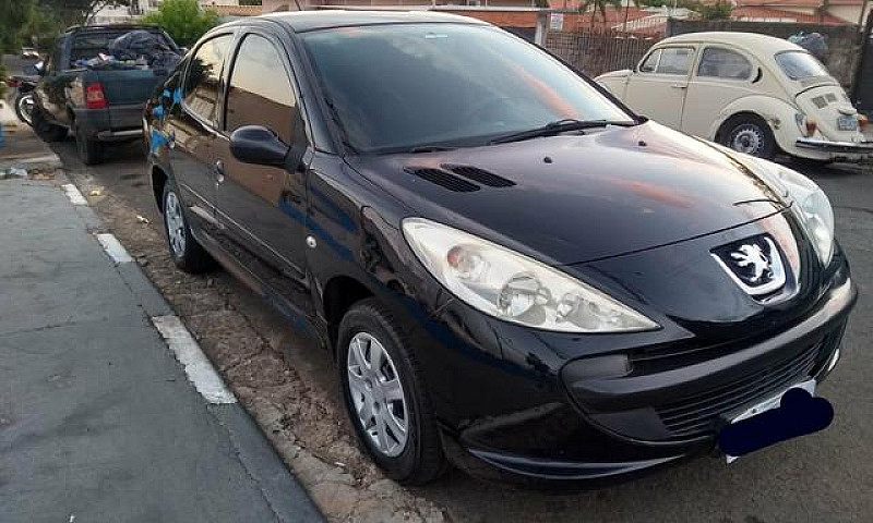 Peugeot 207 1.4 Flex...