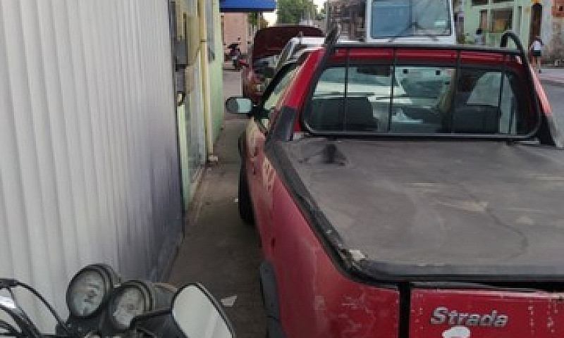 Fiat Strada 1.3 Carr...