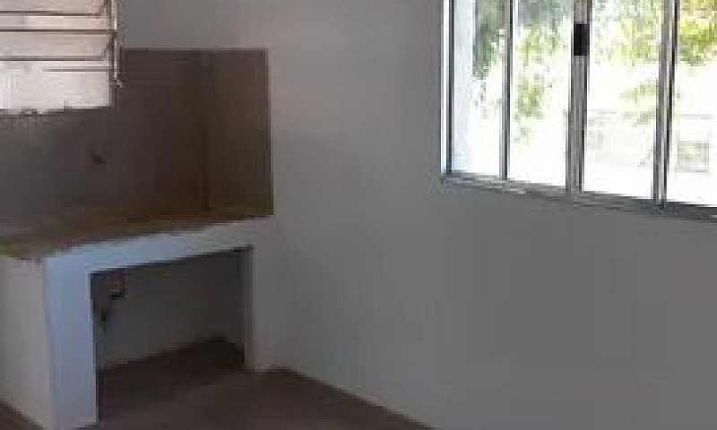 Casa No Carrão, Sala...