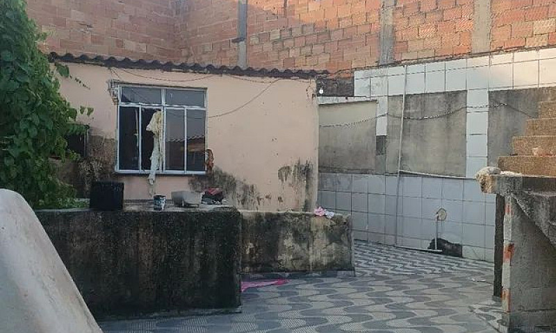 Vendo Uma Casa Em Ca...