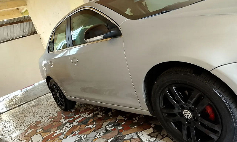 Volkswagen Jetta 2.5...