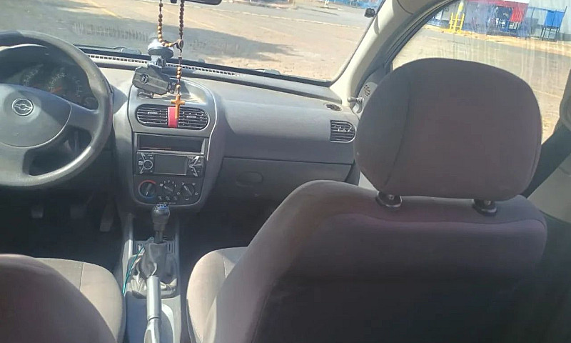 Chevrolet Corsa Hat....