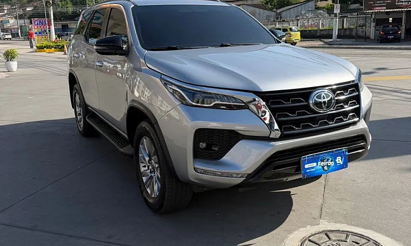 Toyota Hilux Sw4 Srv...