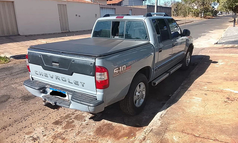 Chevrolet S10 Blazer...