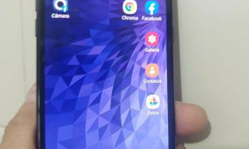 Samsung J 4...