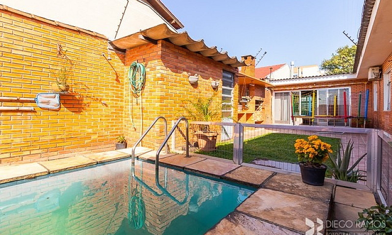 Casa À Venda Com 3 D...