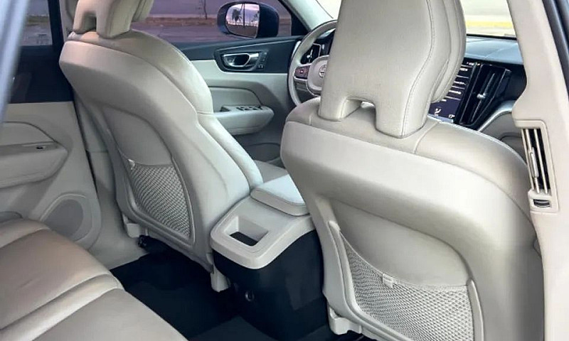 Volvo Xc60 D5 Moment...