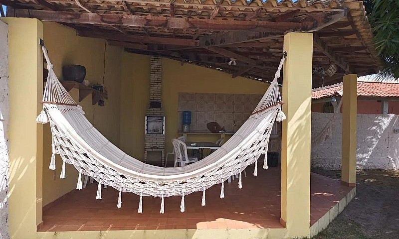 ? Casa Com Piscina E...