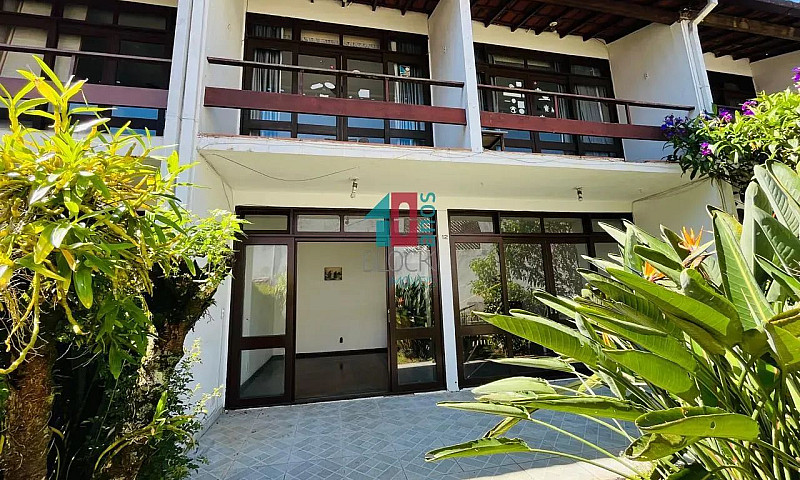 Alto | Casa De Condo...