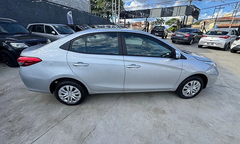 Toyota Yaris Xl Seda...