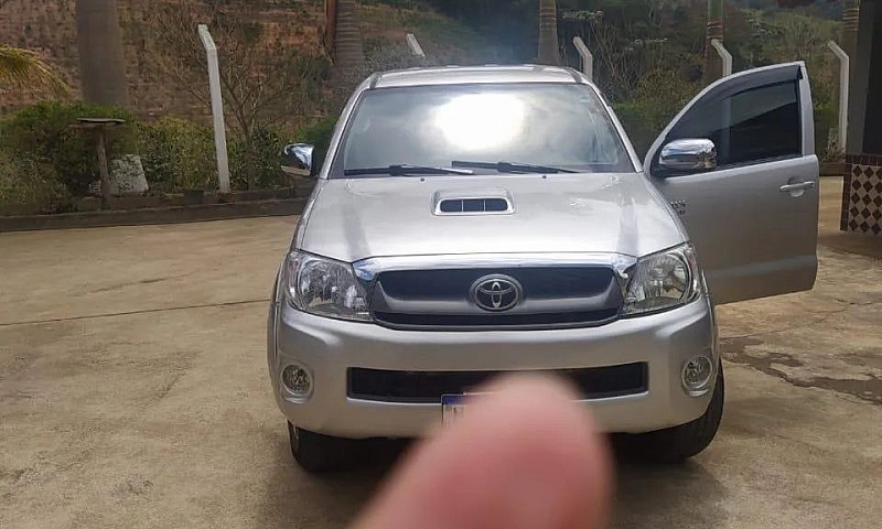 Toyota Hilux Cd Sr D...