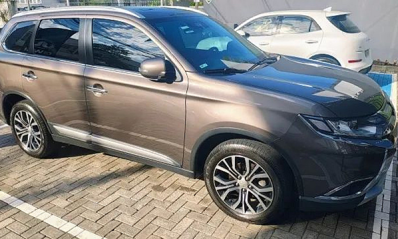 Mitsubishi Outlander...
