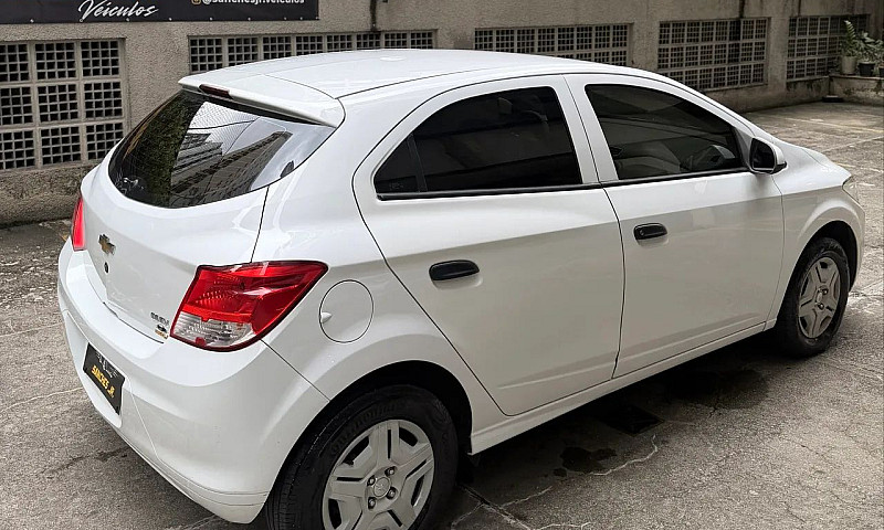 Chevrolet Onix Hatch...
